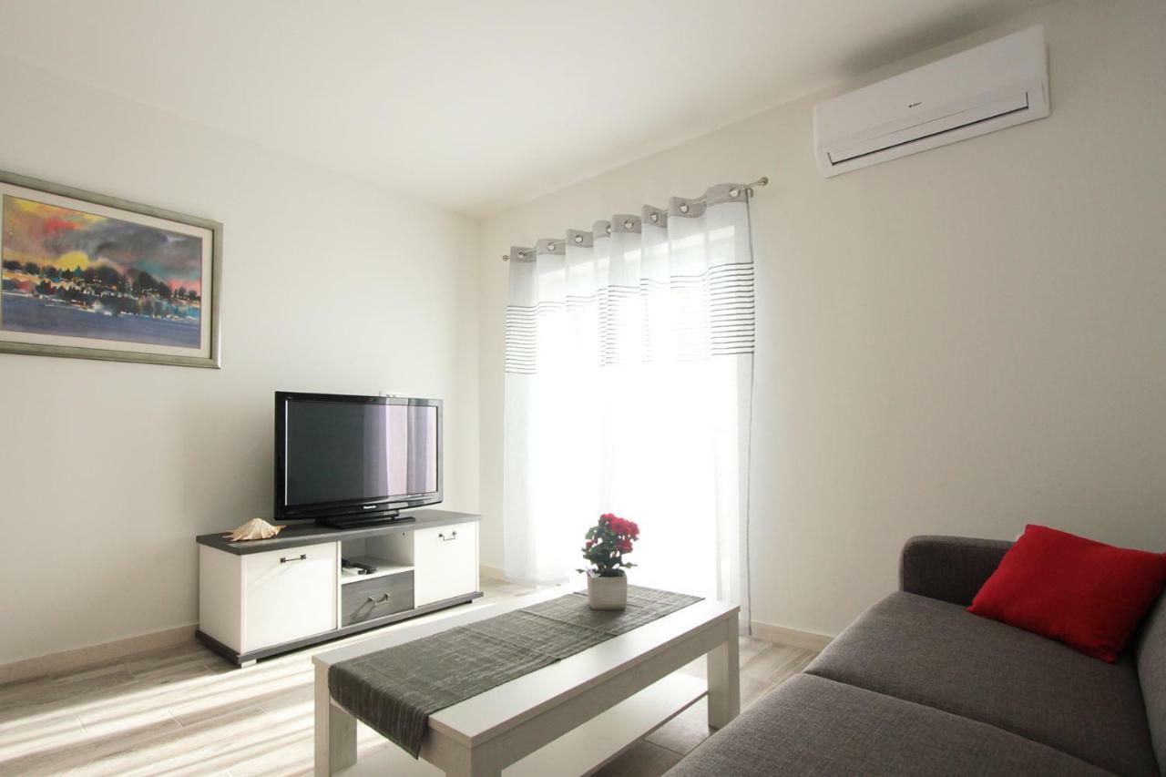 Apartment Dea Stobreč Buitenkant foto